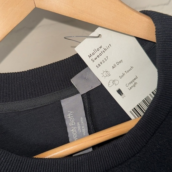 Sweaty Betty sweatshirt mallow in black size Small NEW cropped super soft NWT - Picture 3 of 6